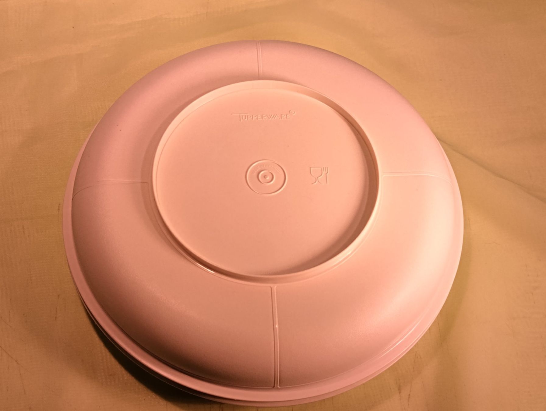 Tupperware Contenitori & Simili: Tupperware Behälter mit 5 Abteilen, weiss – Usato da Bellach venduto da JingleCherry 3