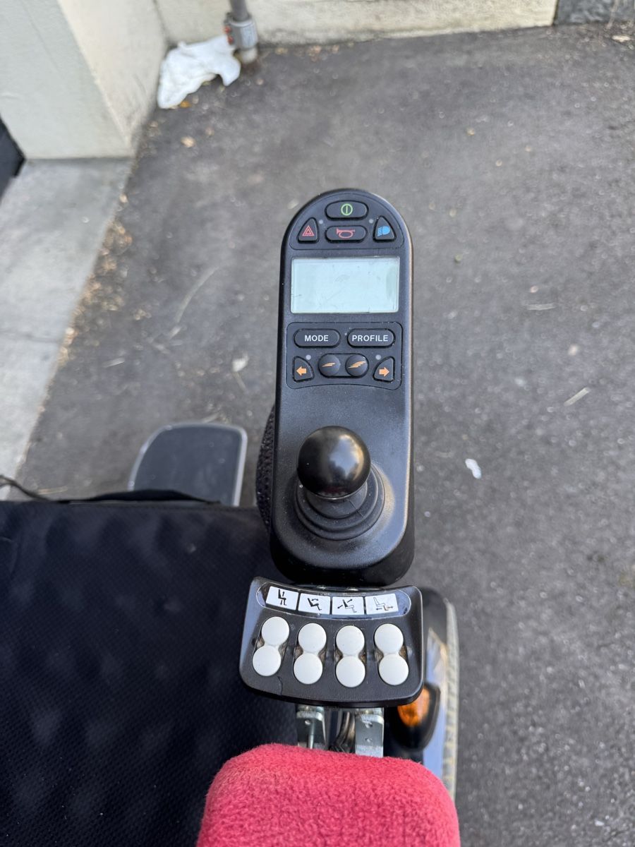Sedie a rotelle: Elektrorollstuhl Permobil C500 - defekt – Difettoso da Birsfelden venduto da inf_l2yy 5
