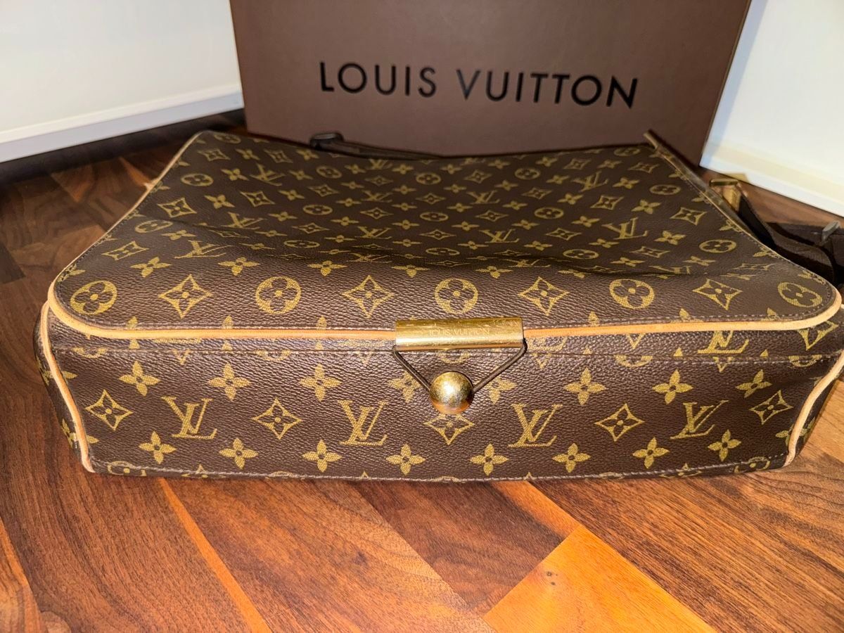 Louis Vuitton Taschen: Louis Vuitton Bastille Umhängetasche – Gebraucht aus Frenkendorf von banemk12 4