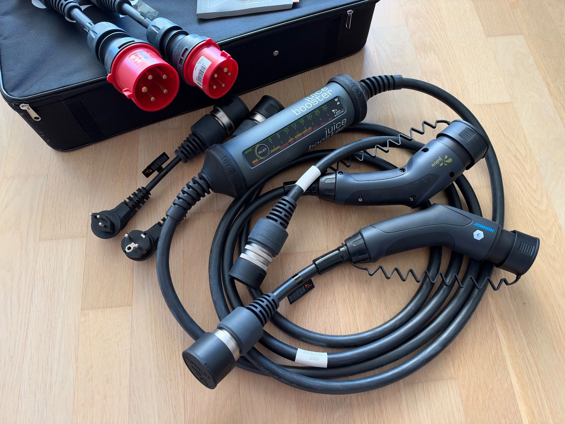 Juice Batterie-Ladegeräte: Juice Booster 2 EV Set inkl. 5 Adapter – Gebraucht aus Wallisellen von seizste 1