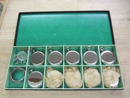 Uhrenbox mit 10 Stk. Savonette Taschenuhrengehäuse  um 1930