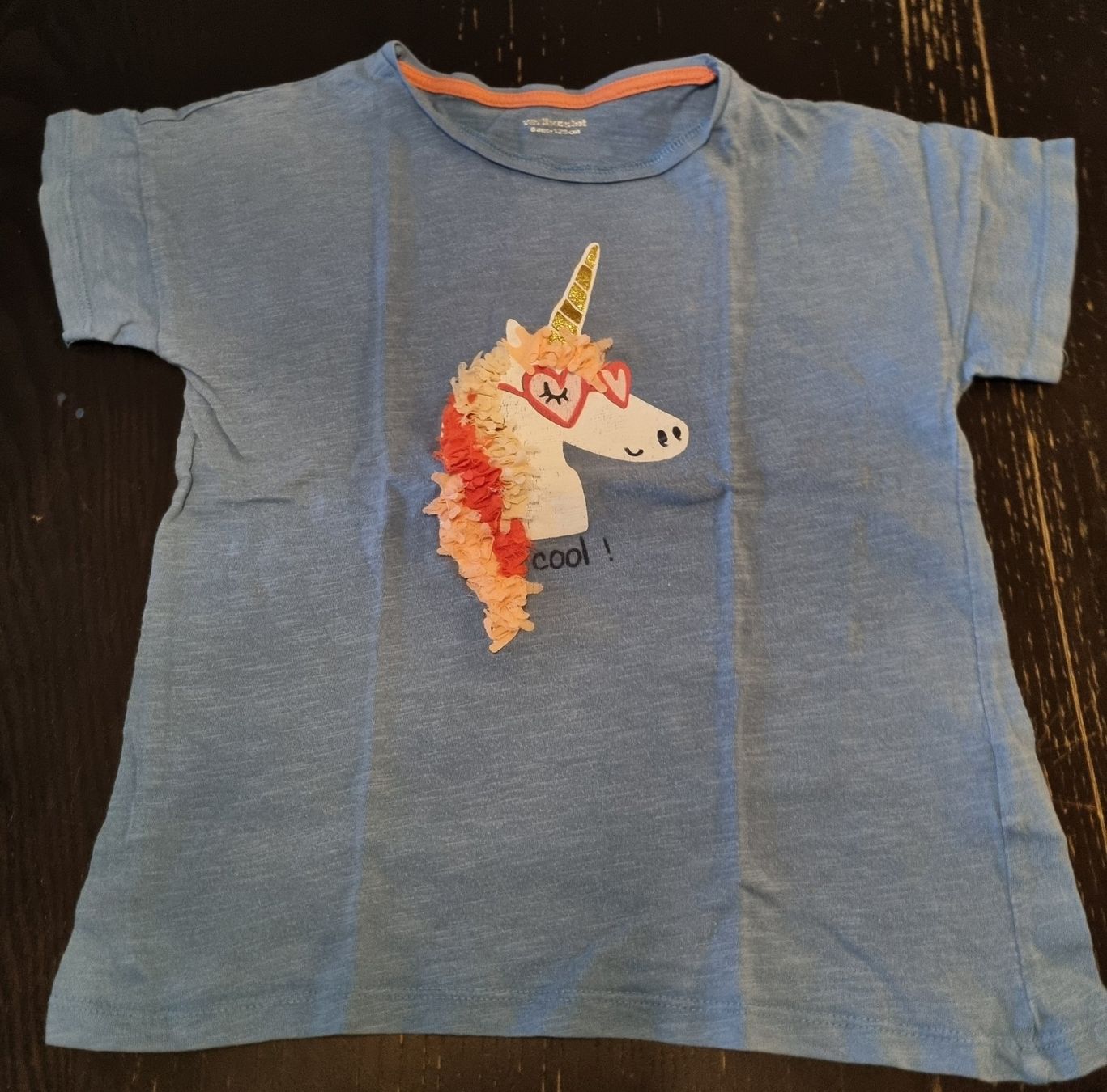 Lotti & Set di vestiti: 3 T-Shirts für Mädchen Gr. 128 – Usato da Kaiseraugst venduto da muggel27 3