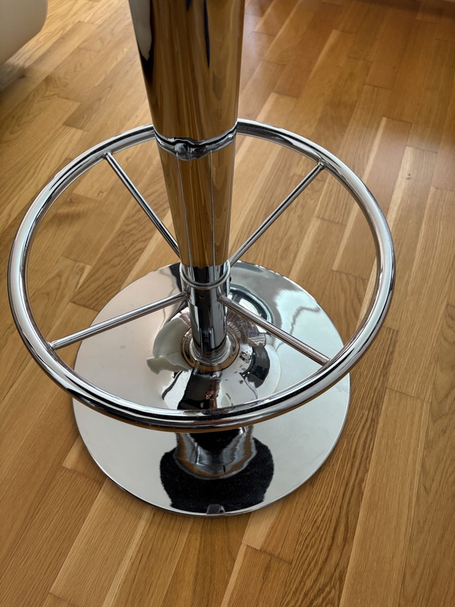 Tavoli: Bartisch, Glas schwarz, Gestell Chrom – Nuovo (secondo la descrizione) da Zürich venduto da ZuriiiCity 2