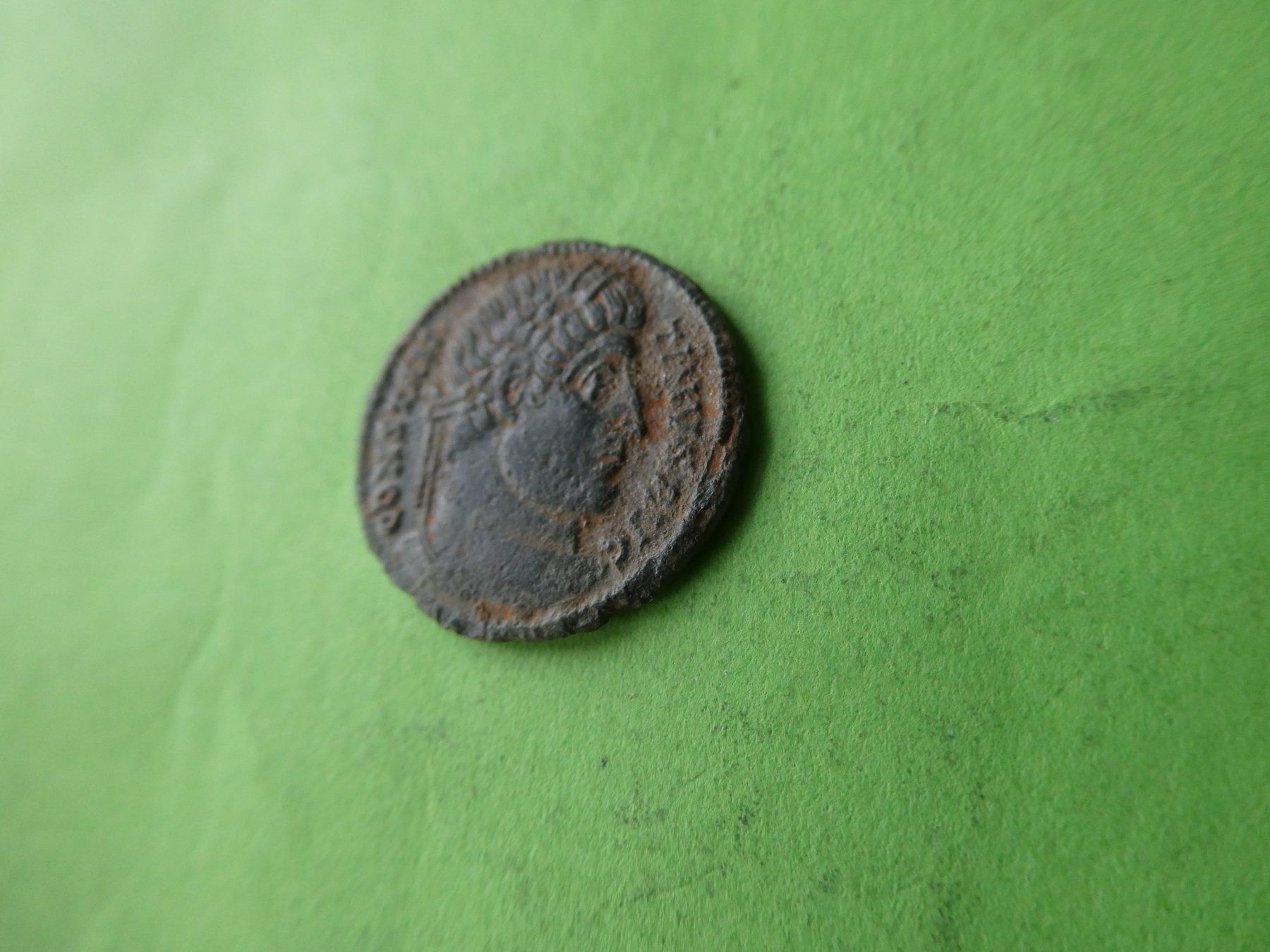 Tutti le monete: uralte Bronzemünze Stadttor  19 mm     2.09 g – Usato da Hinterforst venduto da Rohusri 3