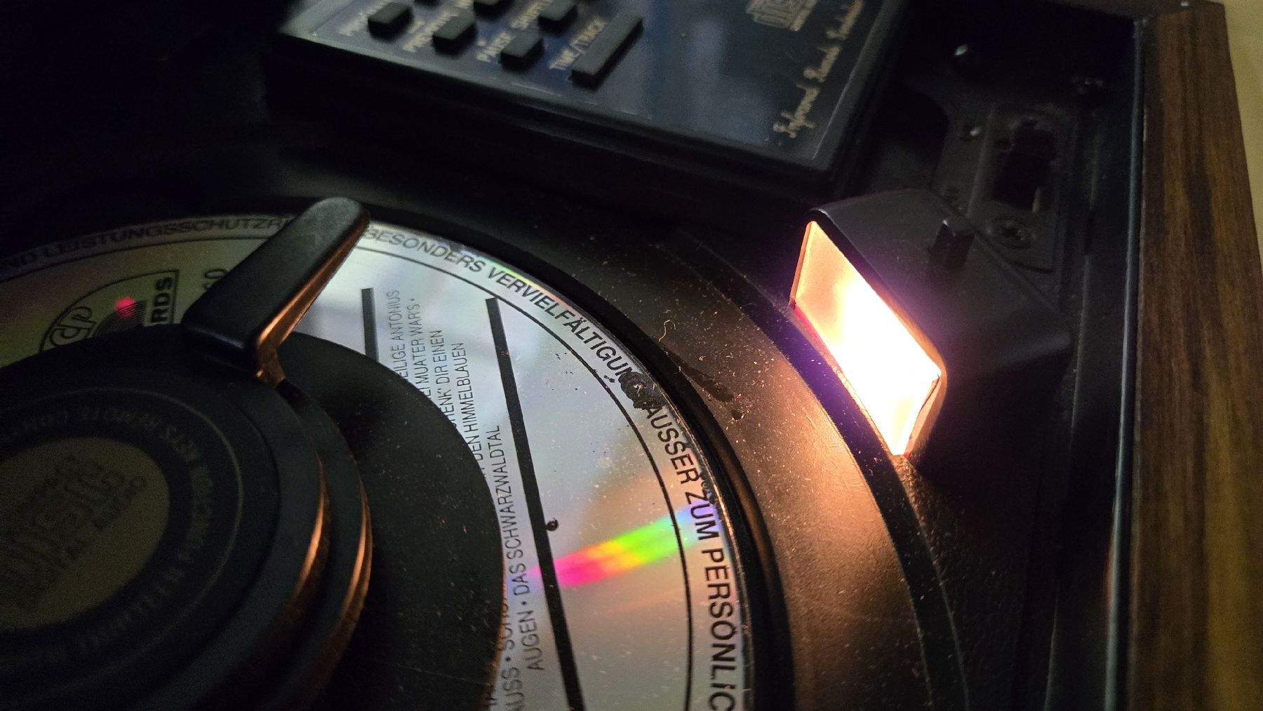 Lettore multimediale & Streamer: Antikes CD-Spielgerät im Grammofon-Design – Usato da Uzwil venduto da BrokiFloh 4