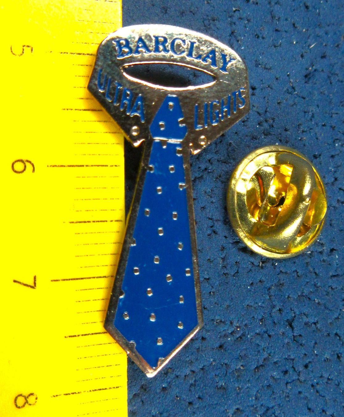 Placchette & Badge: BARCLAY PIN – Usato da Ettingen venduto da Hausi4711