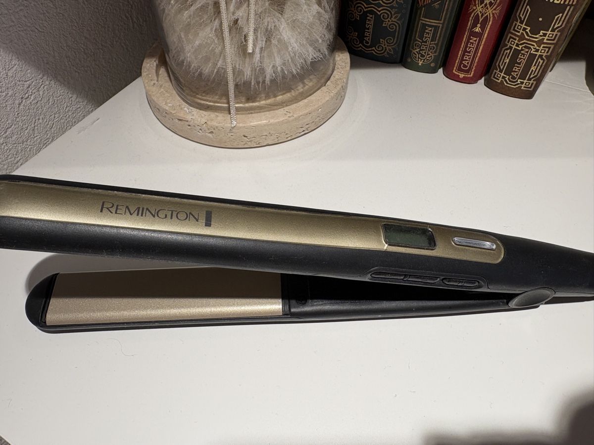 Remington Piastre & Arricciacapelli: Remington Haarglätter – Usato da Schangnau venduto da leo_82zx