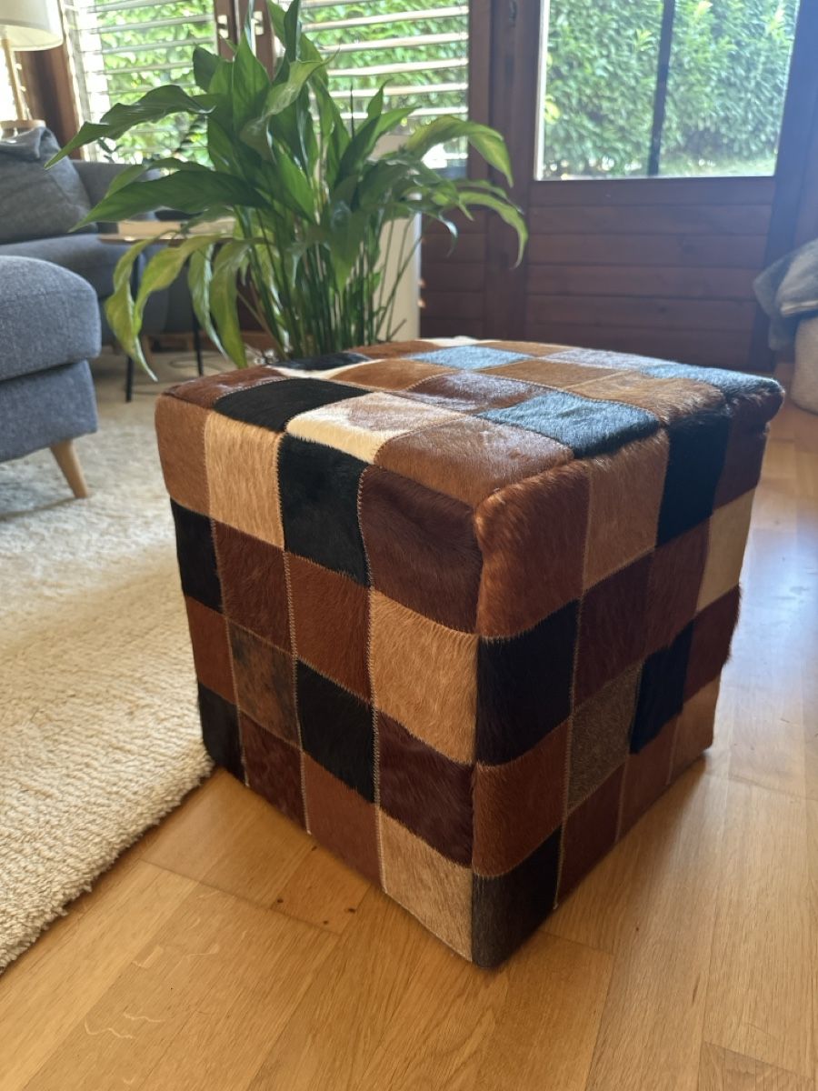 Ikea Hocker: Hocker Kuhfell IKEA JULARP – Neu (gemäss Beschreibung) aus Volketswil von julena2910