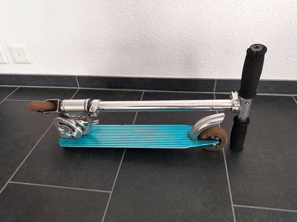 Kickboard: Scooter / Trottinet  – Usato da Schwyz venduto da rap_z7ny 3