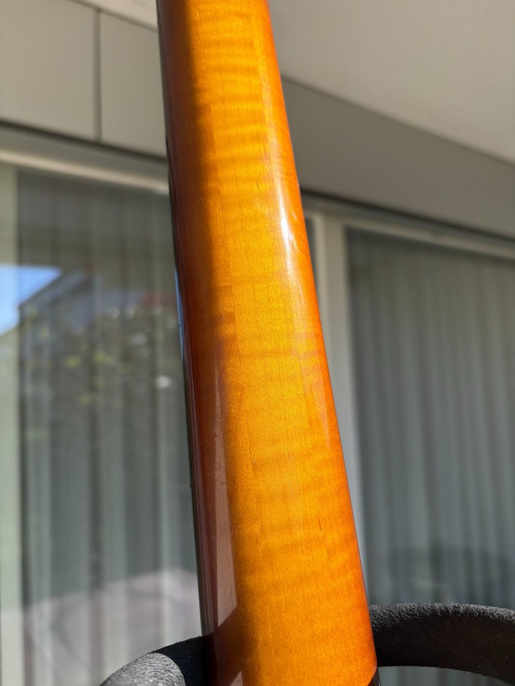 Strumenti musicali: Victor Baker Model 35 2010 Sunburst owned by Ed Cherry – Usato da Obfelden venduto da boletus03 7