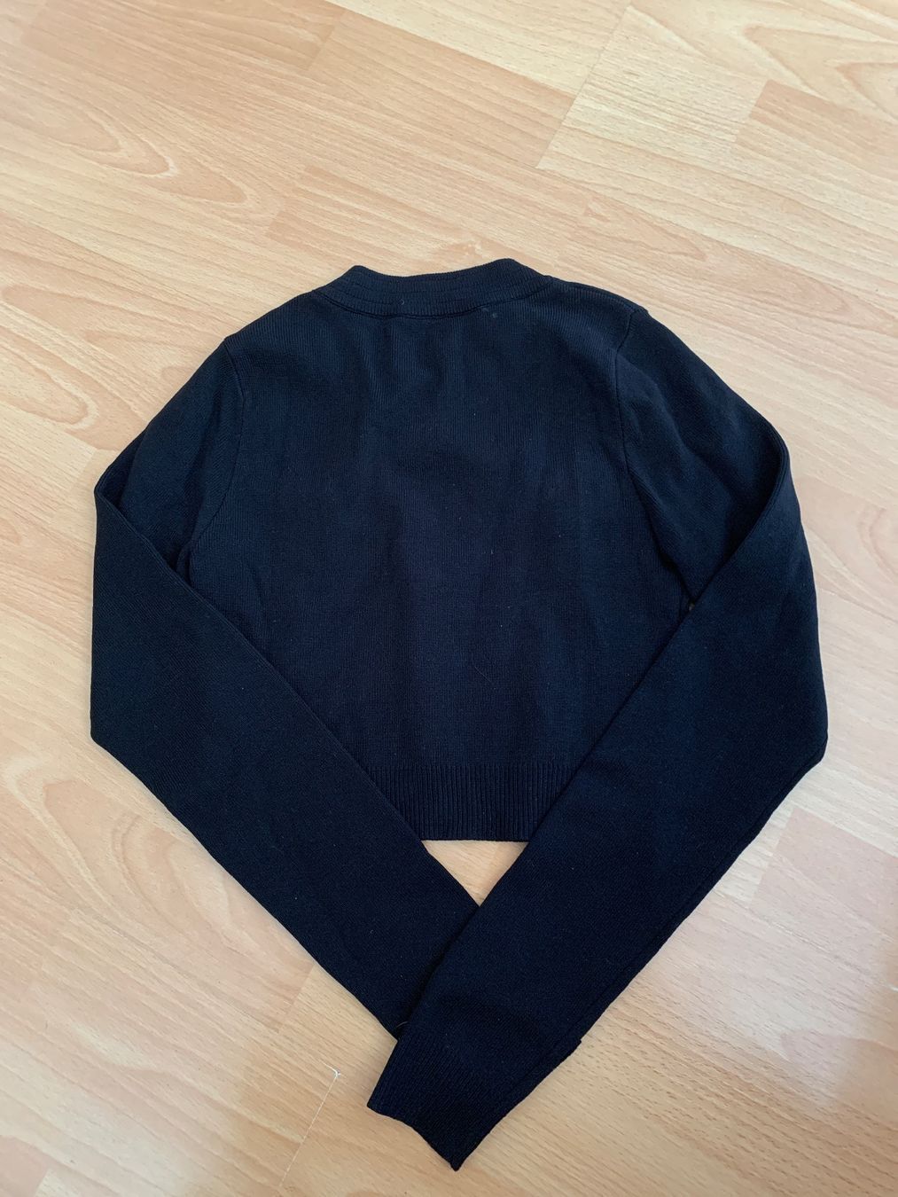 Maglioni & Felpe: Joli pull noir neuf chic taille 34-36 – Usato da MEYRIN venduto da Gwendo10 1