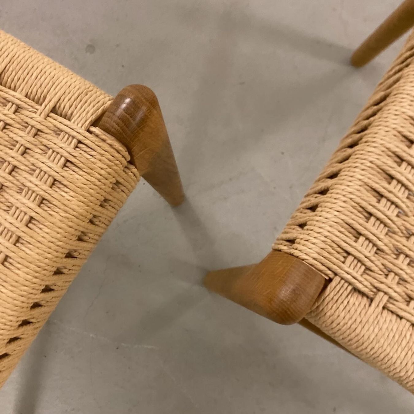 Poltrone: 4x Hans Wegner Stühle CH23 Denmark Designklassiker – Usato da Basel venduto da MidMod20C 5
