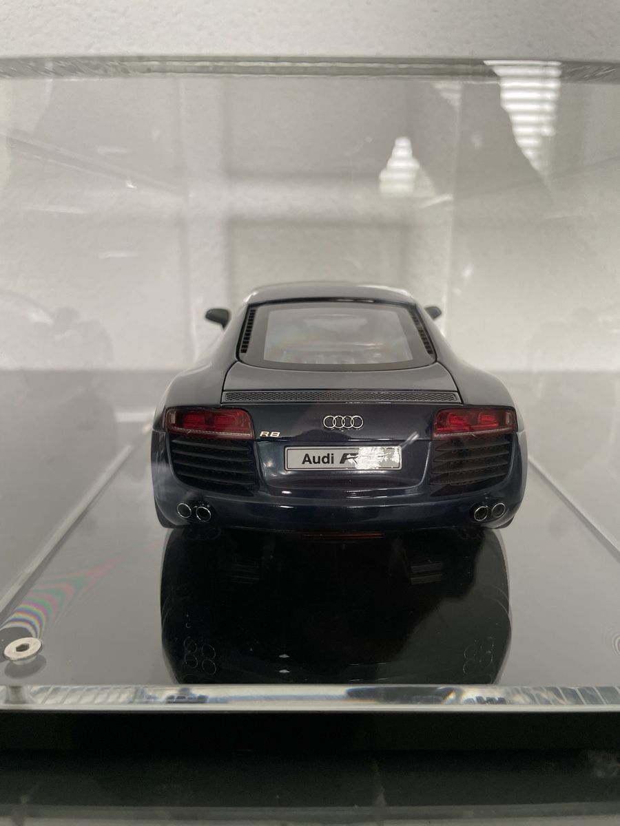 Audi Modellini d'auto: Audi R8 Modellauto mit Vitrine 1:18 – Usato da Unterkulm venduto da son_fcs2 2