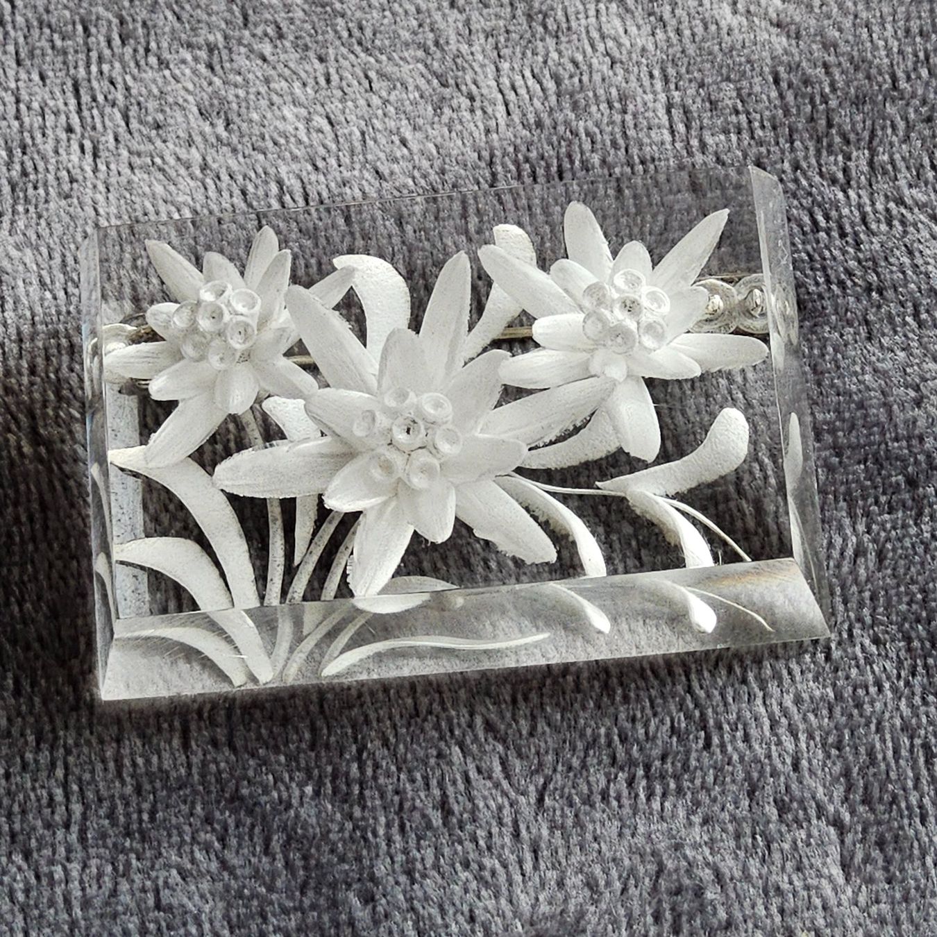 Broschen & Nadeln: Alte 1940er Jahre Brosche Edelweiss – Gebraucht aus Zürich von gutsan 1