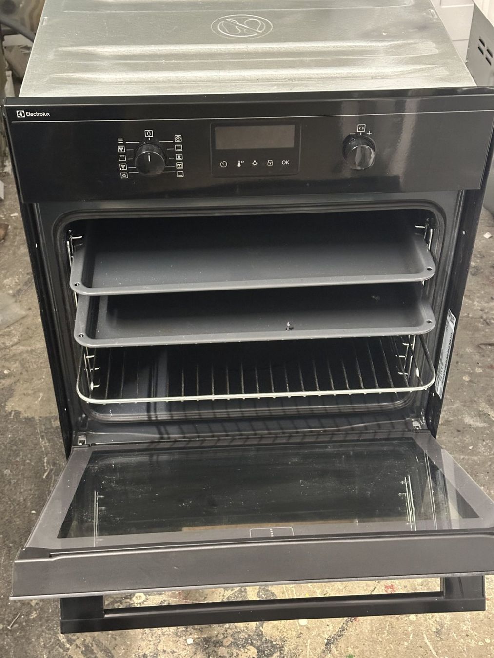 Electrolux Forni: Backofen Elektrolux Bj; 2023 – Usato da Glattbrugg venduto da ani1234 2