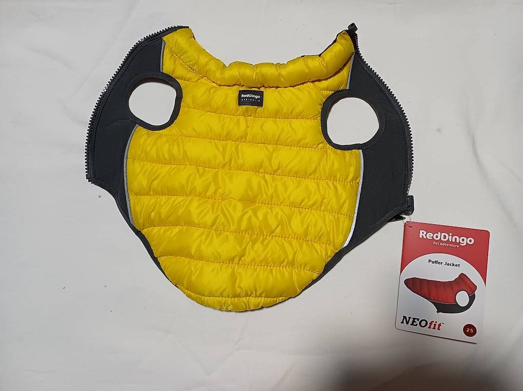 Abbigliamento: Gr 25 Wintermantel Hund klein  – Usato da Hallwil venduto da Ursina83