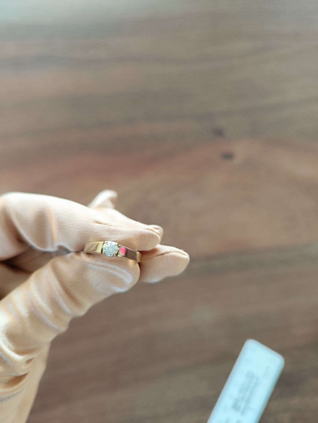 Anelli: Eleganter Goldring mit Diamant – Usato da Uerikon venduto da paloma61 1