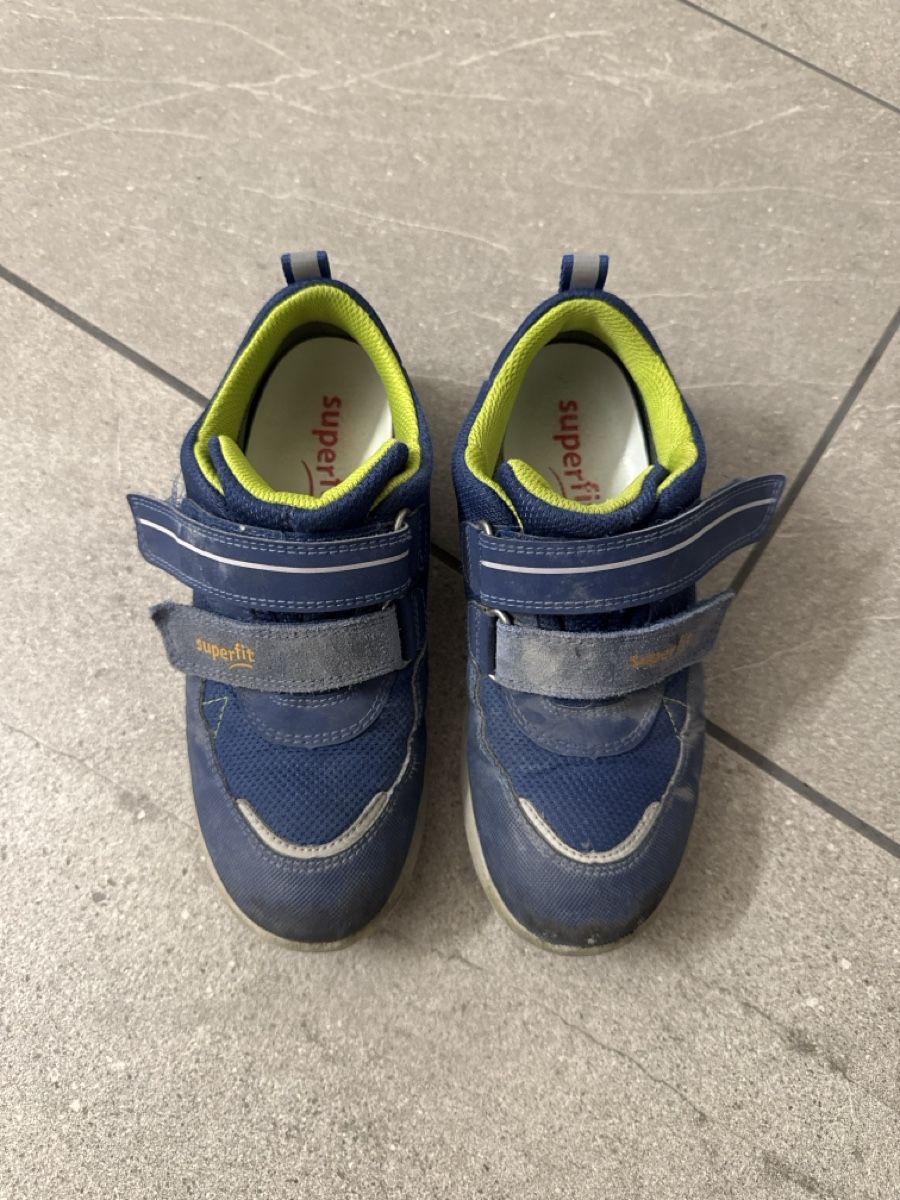 Superfit Schuhe für Jungen: Superfit Turnschuhe, Grösse 32. Blau mit Klett – Gebraucht aus Hettlingen von sch_gr5s