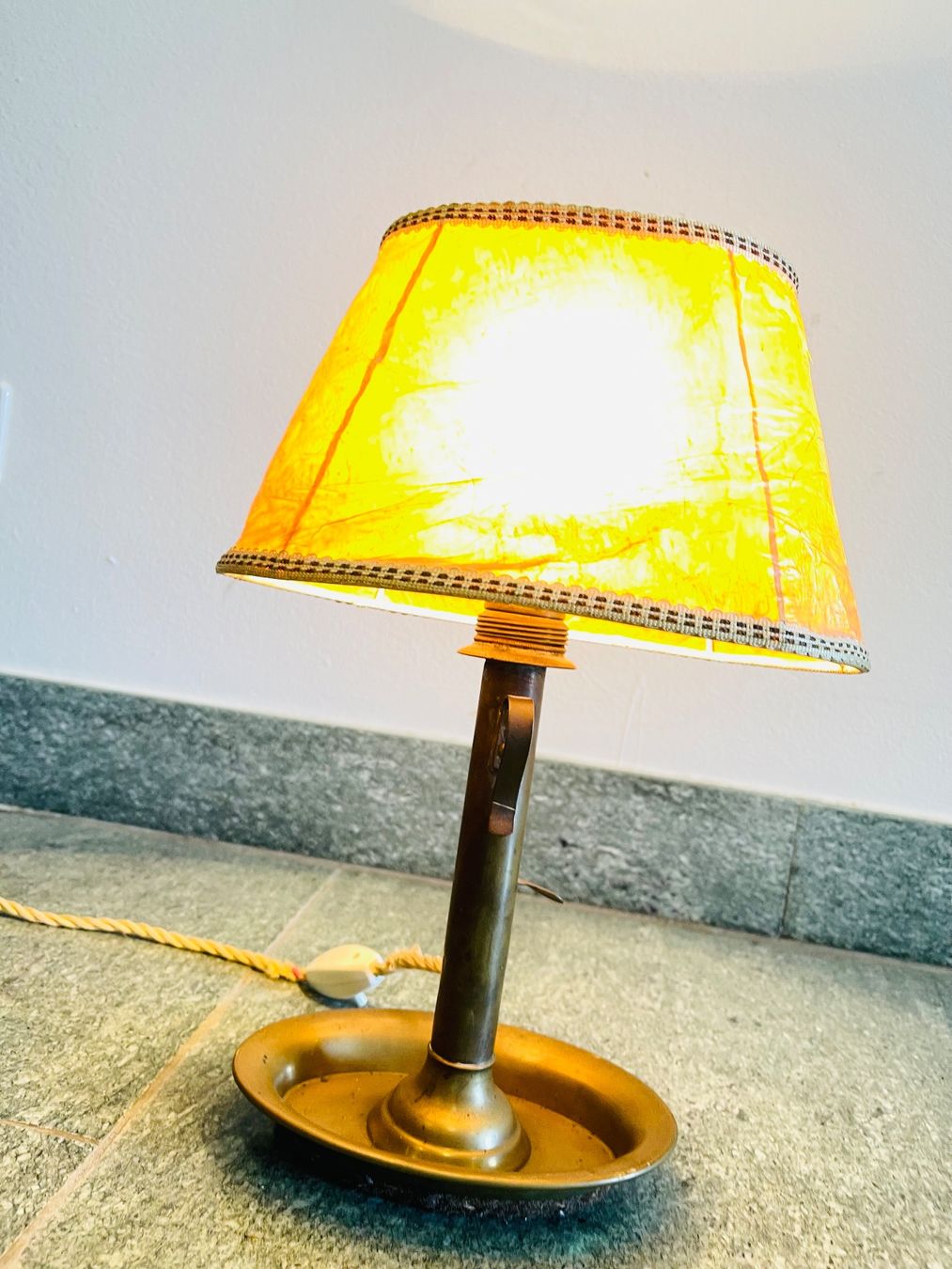 Lampade: Retro Nachttischlampe Vintage Messing – Usato da Olten venduto da ELHANDEL