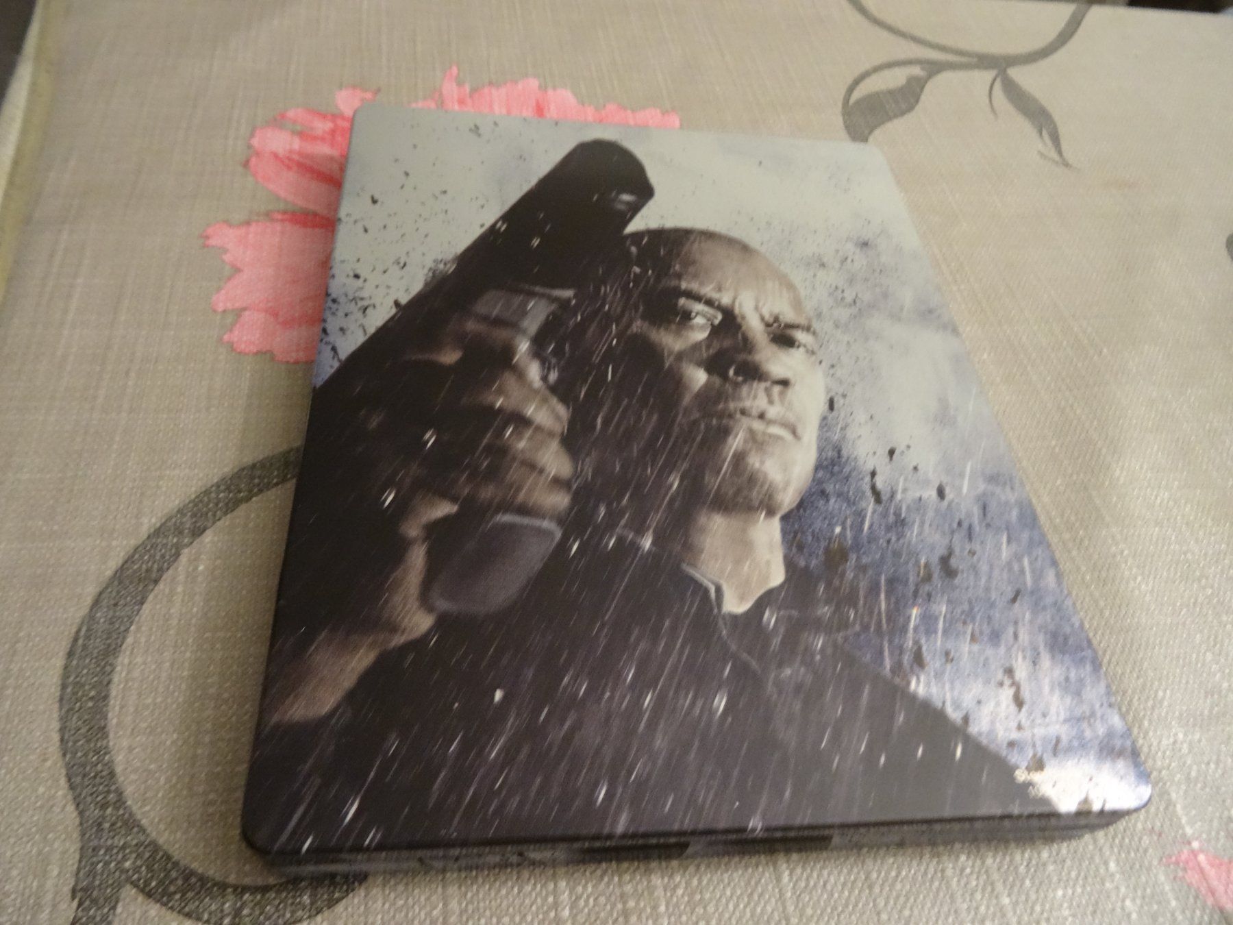 Tutti i DVDs: The Equalizer Steelbook Blu-Ray - Denzel Washington! – Usato da Olten venduto da Disc-Verkauf 2