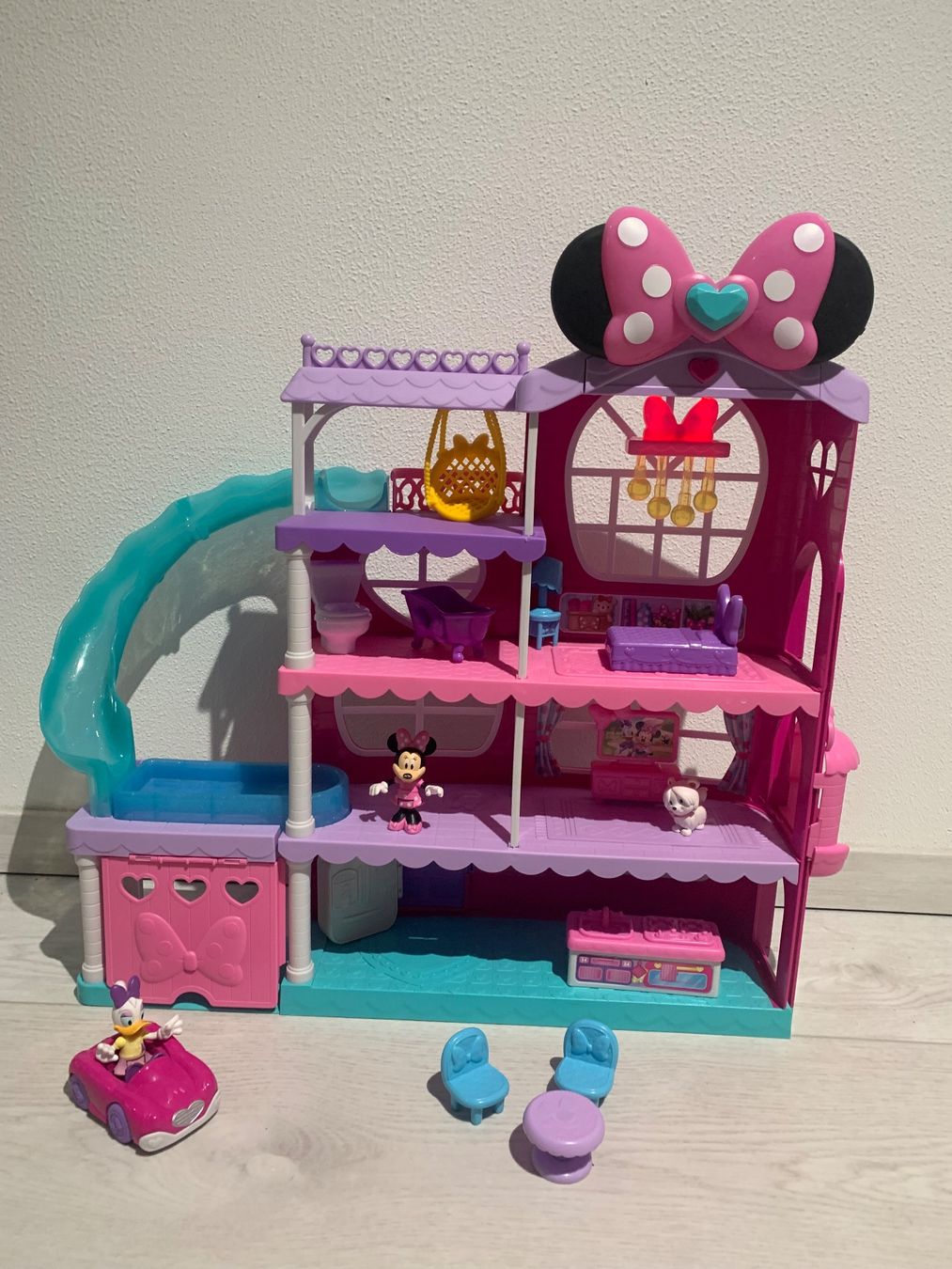 Spielzeuge: Minnie Mouse Haus mit Licht und Ton – Gebraucht aus Faoug von Rbamby 1
