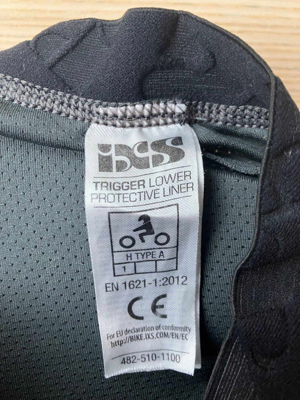 IXS Protezioni & Imbottiture: iXS Trigger Lower Protective Liner S for downhill biking – Usato da Bonstetten venduto da __sunshine__ 2