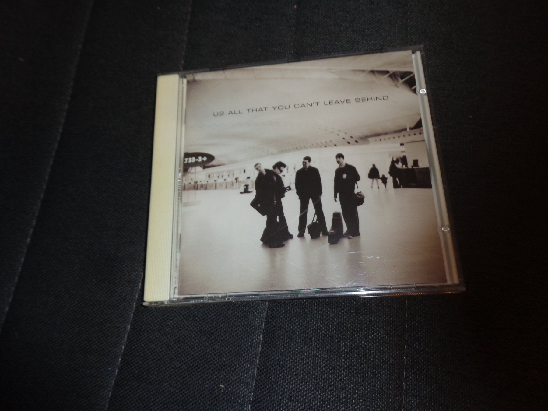 CD: U2 - All That you Can't Leave Behind CD – Usato da Olten venduto da Disc-Ausverkauf
