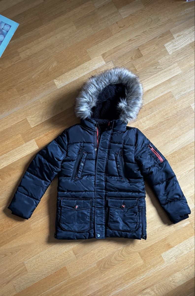 C&A Jacken & Mäntel: Winterjacke Gr. 146 – Gebraucht aus Zürich von Nisli112