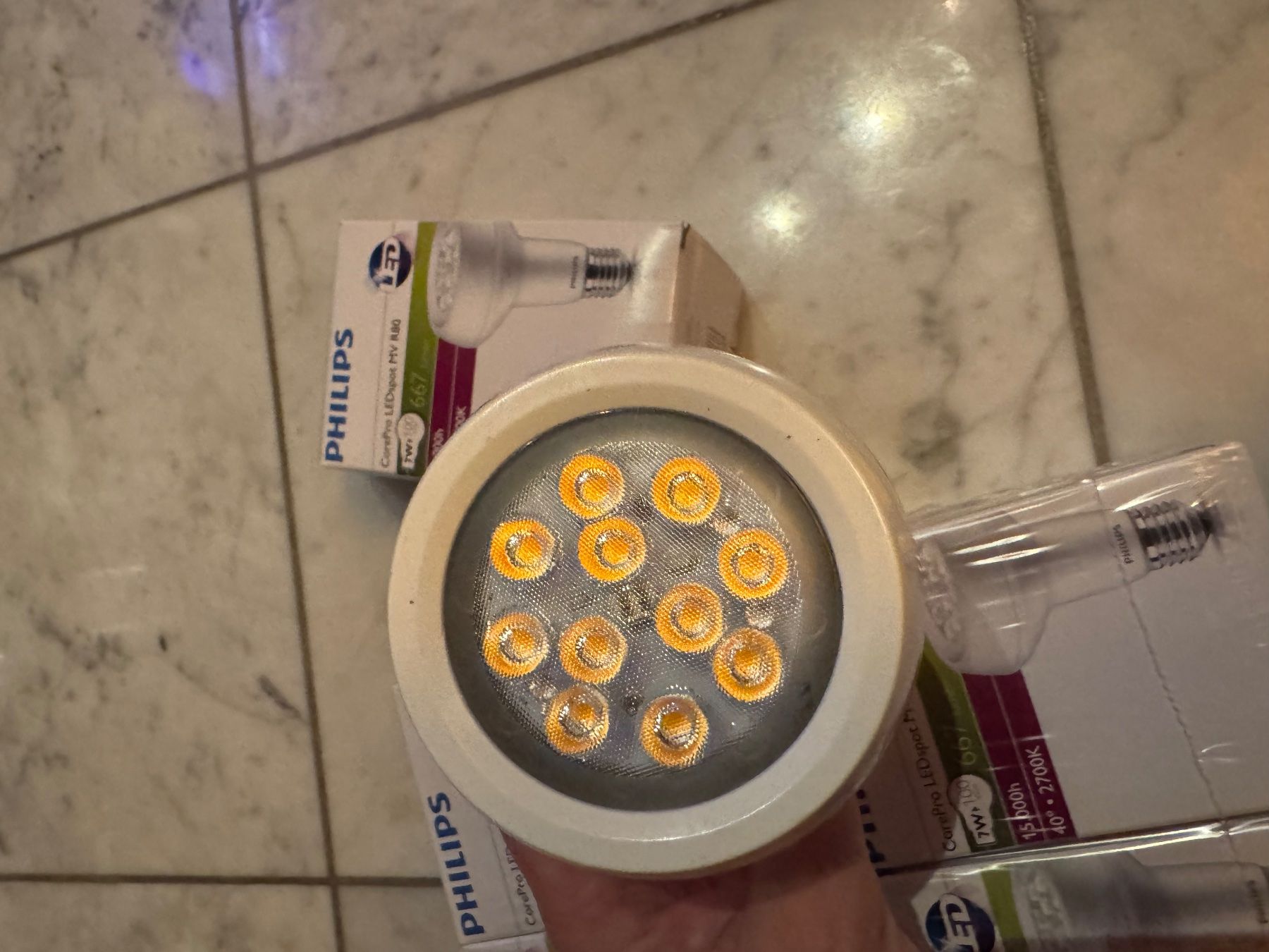 Philips Lampade: Philips LED Spot R80, warmweiss, neu! – Nuovo e nell'imballaggio originale da Volketswil venduto da Modelka