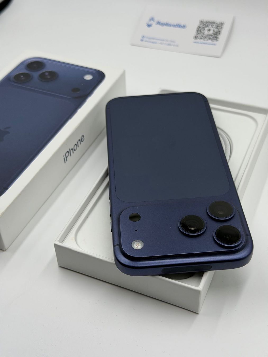 Apple Telefoni cellulari / Smartphones: Apple iPhone 17 Pro Max - 512 GB | Wie neu – Nuovo (secondo la descrizione) da Campocologno venduto da ReplaceHub