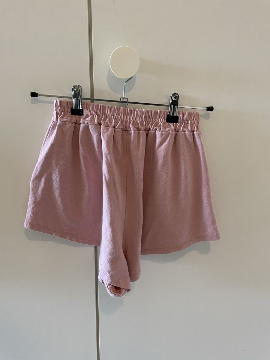 Hosen: Short rose taille haute confortable 🌸 s – Gebraucht aus Pully von kaba07 1