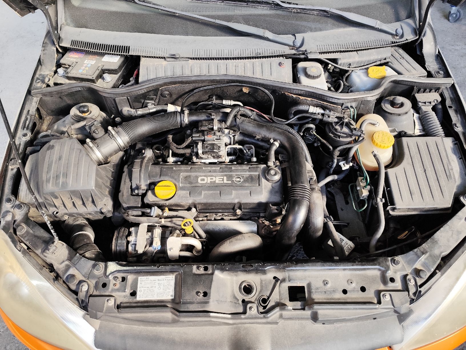 Opel Automobili: Opel Combo 1.7 DTI – Difettoso da Rüthi (Rheintal) venduto da benzmario 7