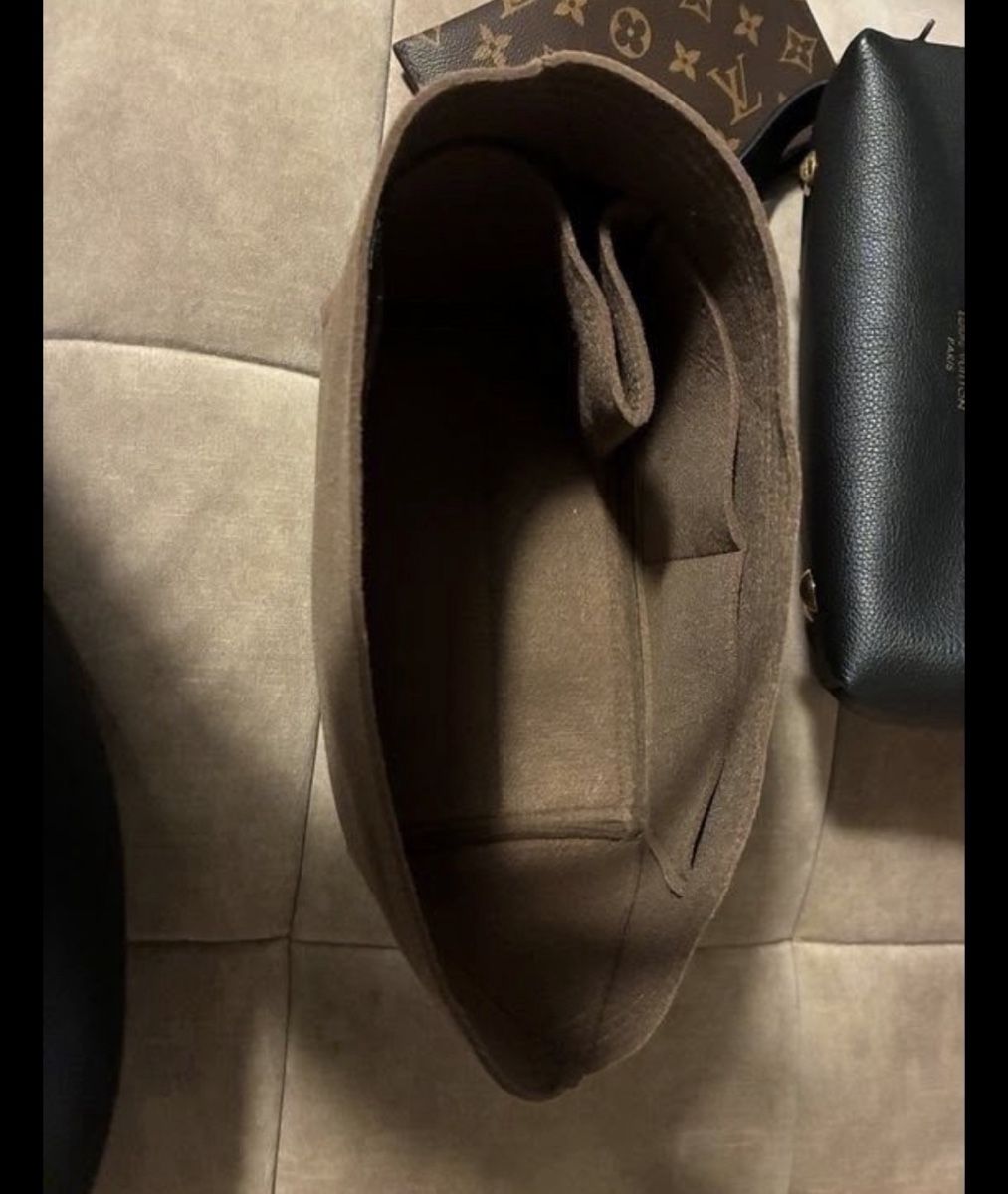 Louis Vuitton Taschen für Damen: Louis Vuitton Key Hobo PM – Neu (gemäss Beschreibung) aus Gelterkinden von Sissacherli 5