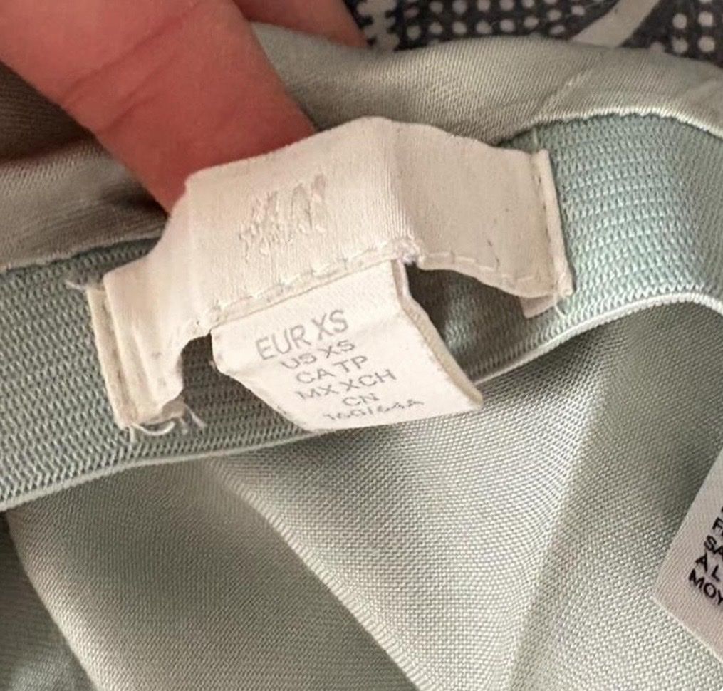 H&M Röcke: jupe en satin vert menthe  – Gebraucht aus Ardon von loanneroch 1
