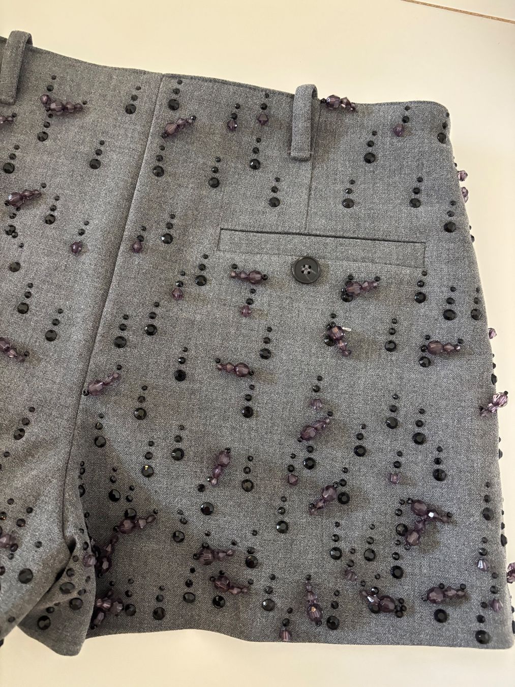 H&M Röcke: H&M Edition Skort grau mit Perlenbesatz – Neu (gemäss Beschreibung) aus Arbon von laf_znb9 3