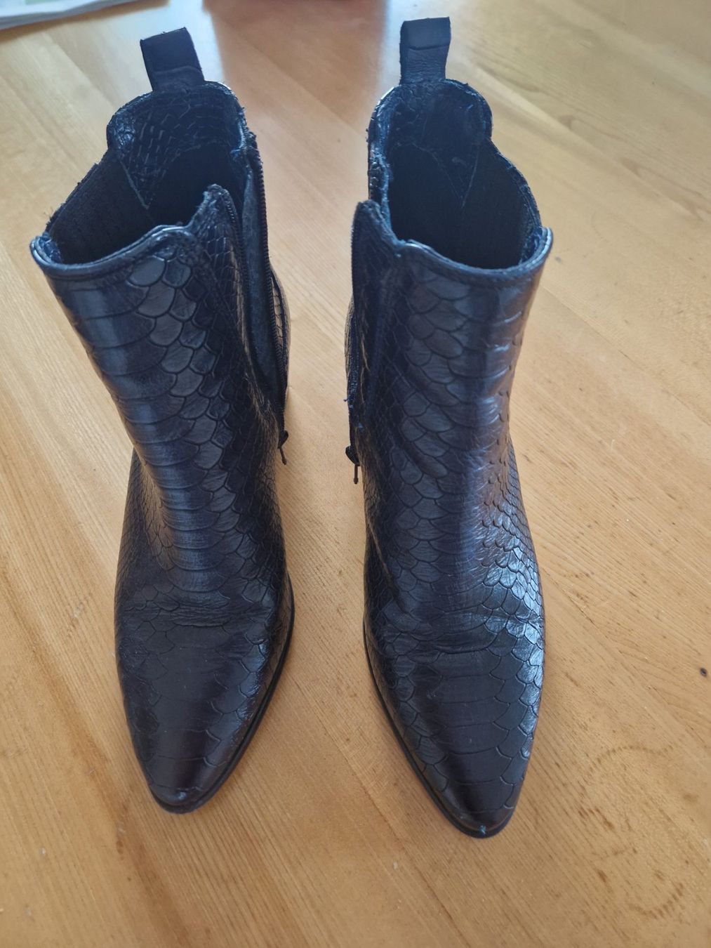 Scarpe da donna: Stifeletten Stilemoda Gr. 37 – Usato da Rüti/ZH venduto da Surya2