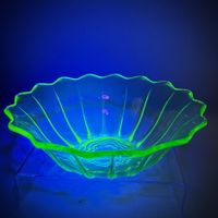 Uranglas Schale Art Deco 30er/40er