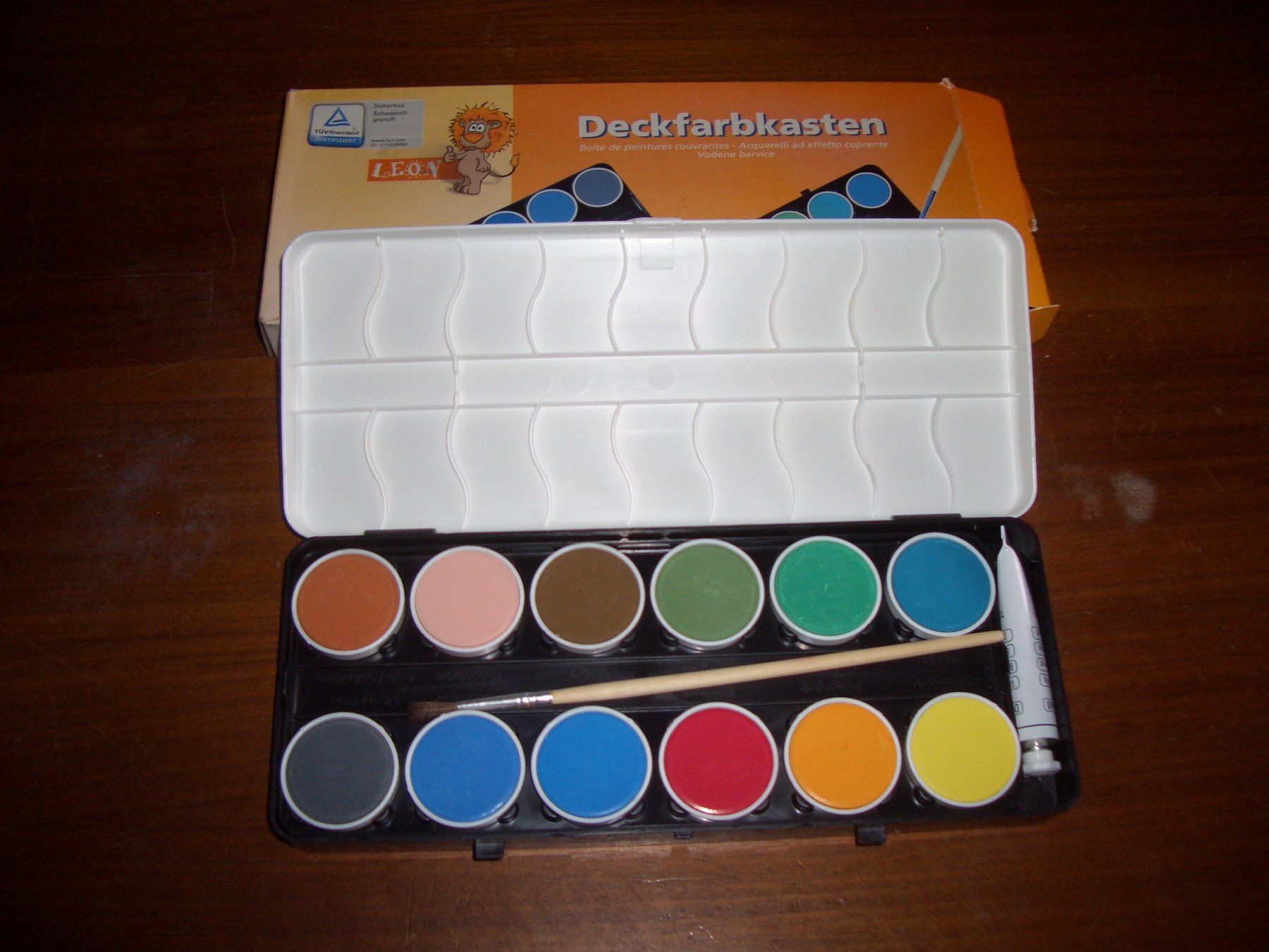 Farben: Deckfarbkasten Leon mit Pinsel neu im Karton – Neu und originalverpackt aus Präz von Eroberto 1