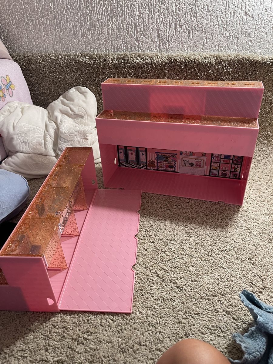 Jouets: LOL Surprise Pop Up Storage case Display Doll Stand – D'occasion à Effretikon par allanbv 2