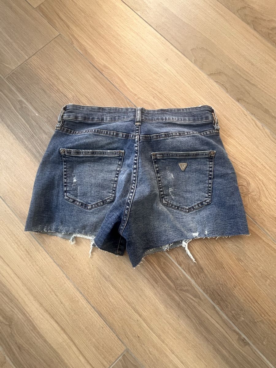 Guess Jeans: Guess Hotpants EU40/US27 – D'occasion à Hefenhofen par gusti144 1