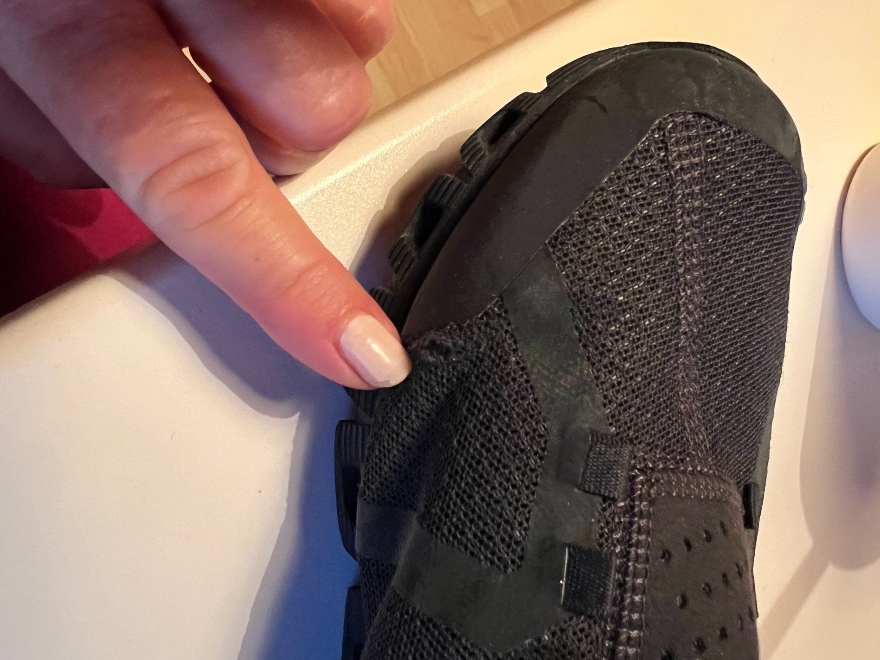 Scarpe da uomo: ON Schuhe Waterproof schwarz – Usato da Mörel venduto da Emozia 8