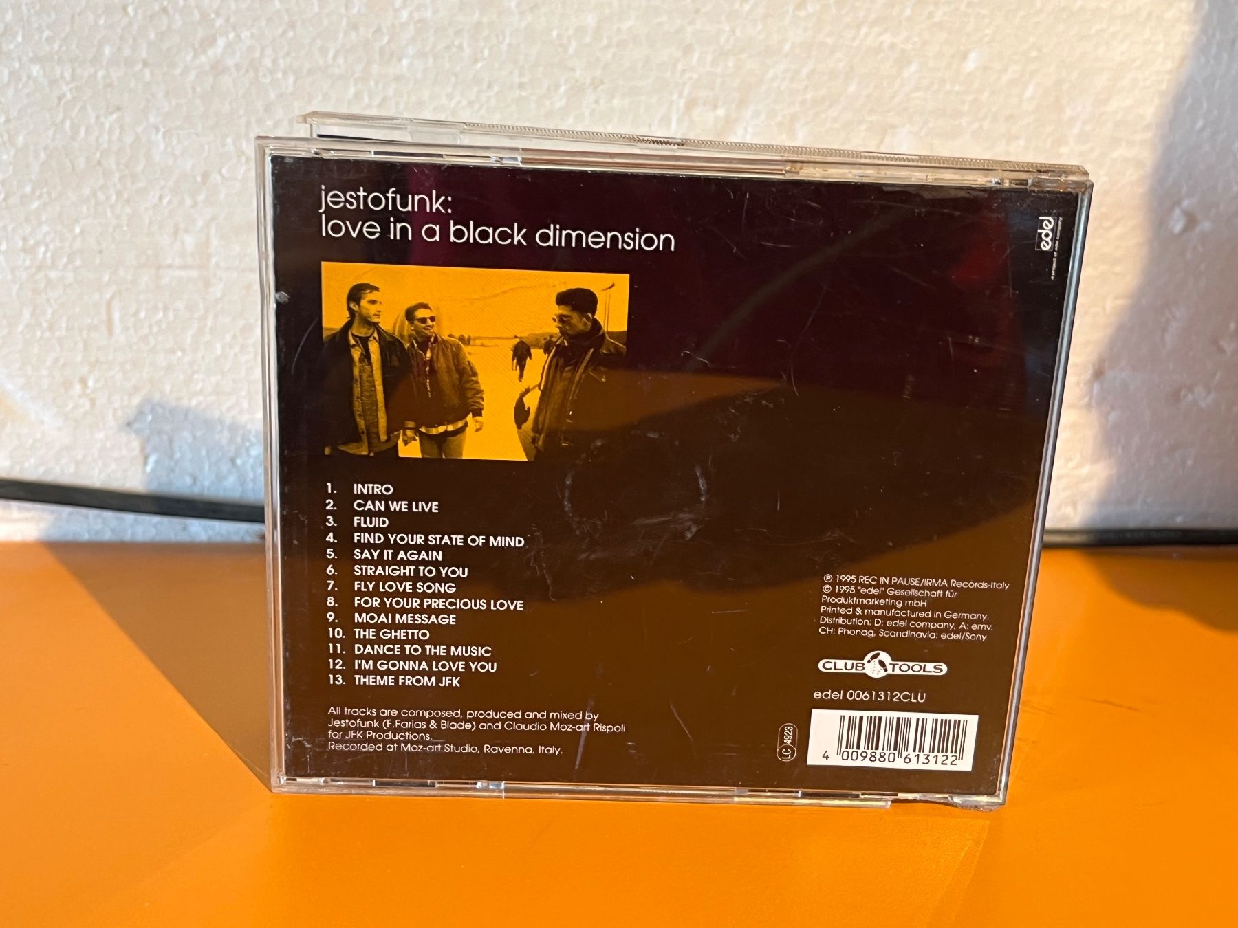 CD: Jestofunk - Love In A Black Dimension - HH22B – Usato da  venduto da  1