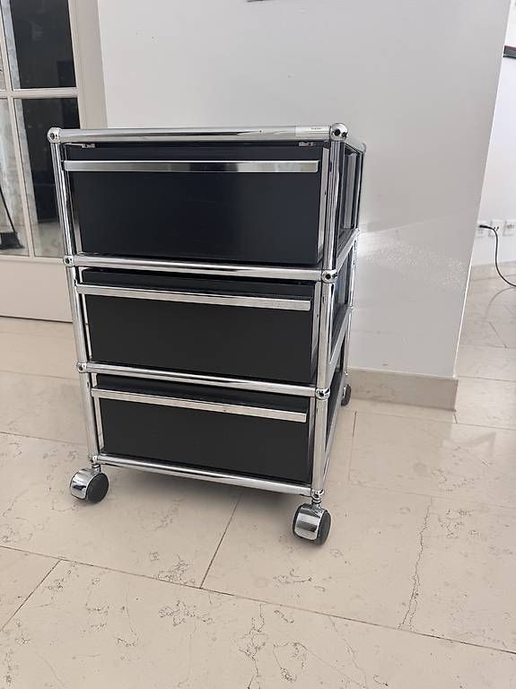 USM Banconi: USM Rollcontainer Bürocontainer – Usato da Locarno venduto da Valermait02
