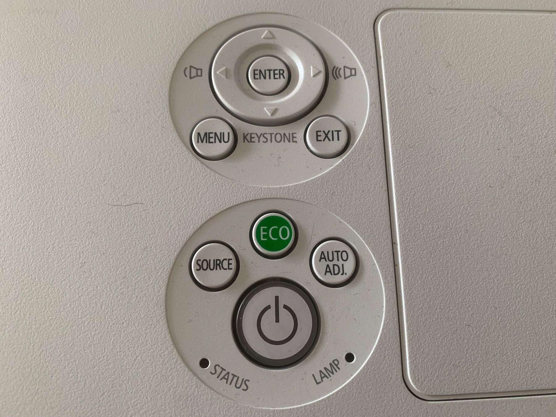 Nec Videoprojektoren: NEC P451W Homecinema-Office Beamer 4000 Ansilumen WIE NEU – Neu (gemäss Beschreibung) aus Regensdorf von Spyke55 1