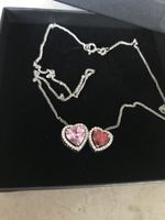 Silberkette mit zwei Herzen, pink und rot, neu