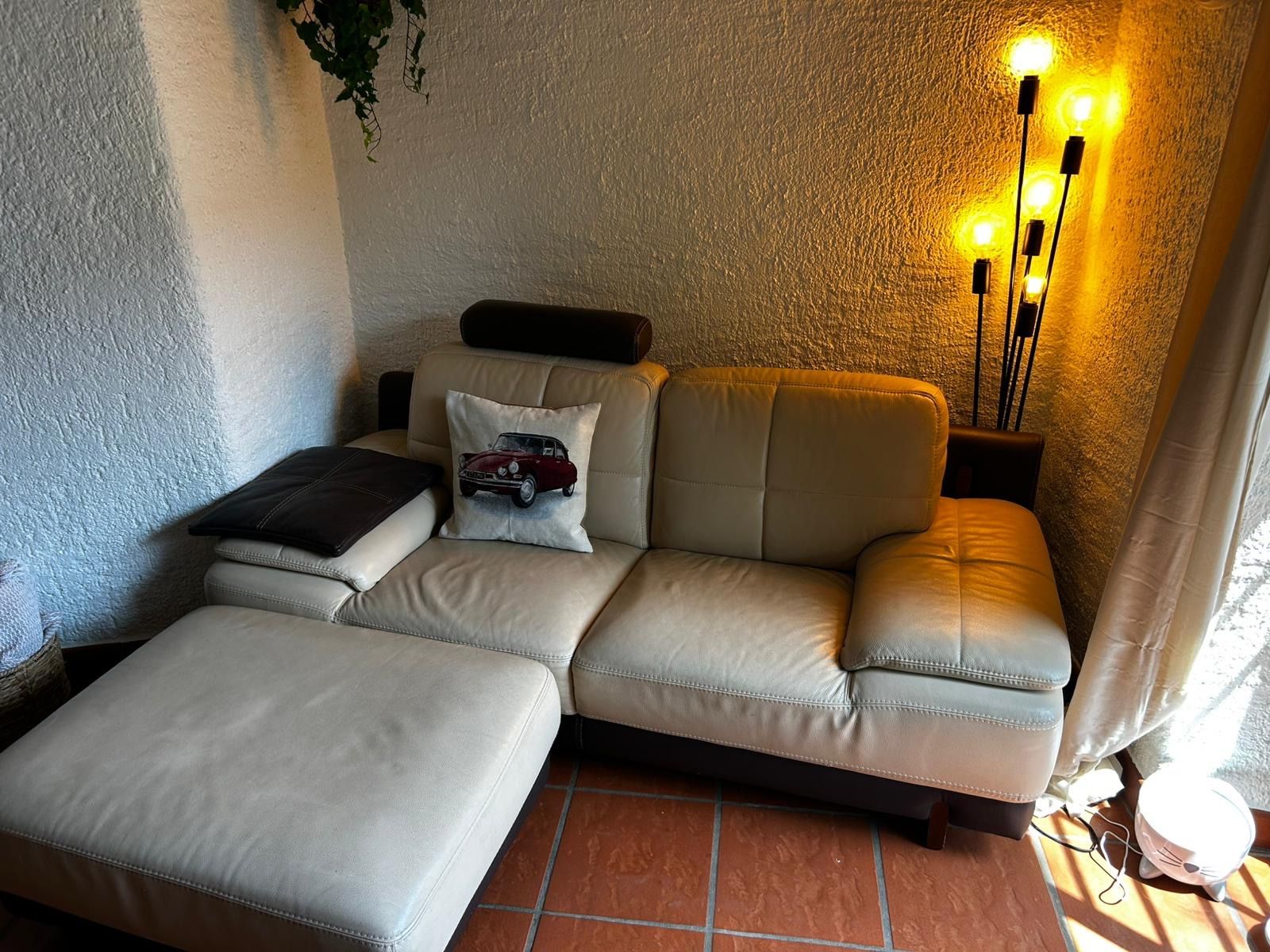 Divani: Canapé en cuir avec puff – Usato da Chevilly venduto da lau_rgn6 1