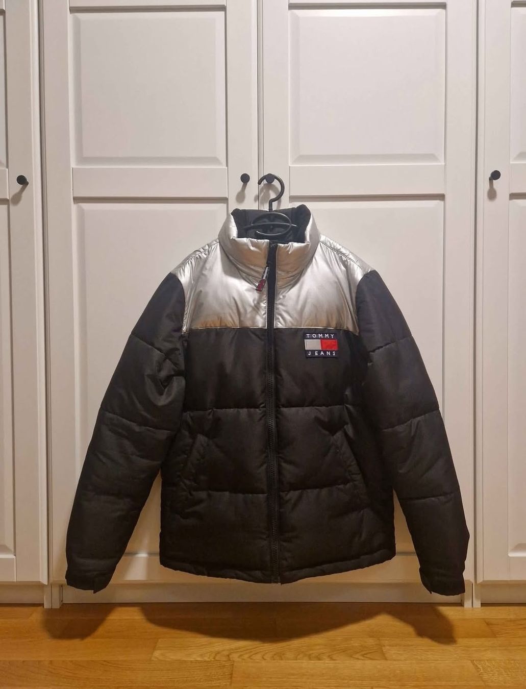 Jacken: Tommy Jeans Winterjacke metallic/black – Neu (gemäss Beschreibung) aus Rheinfelden von Fairness020