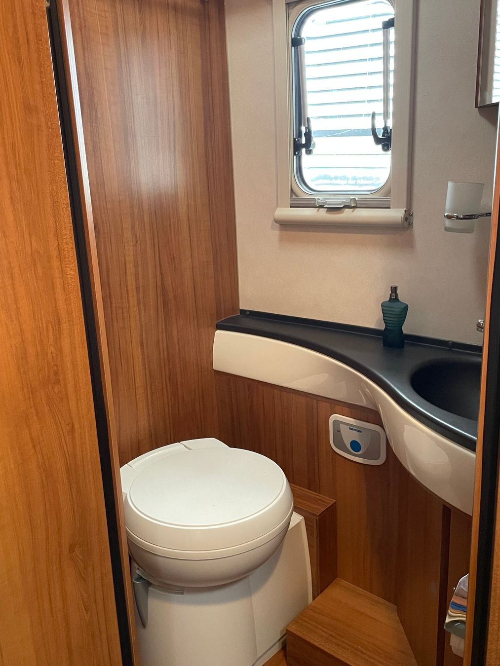 Mobilhome: Wohnmobil – Usato da Arlesheim venduto da d_k_29g6 3