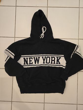 Ghanda Clothing Pullover New York