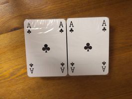 NEU: Spielkartenset für Rommé, Canasta oder